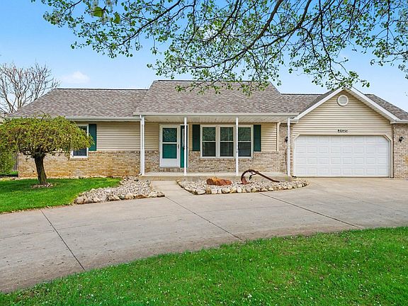2nd image of 21025 Rivers Edge Dr