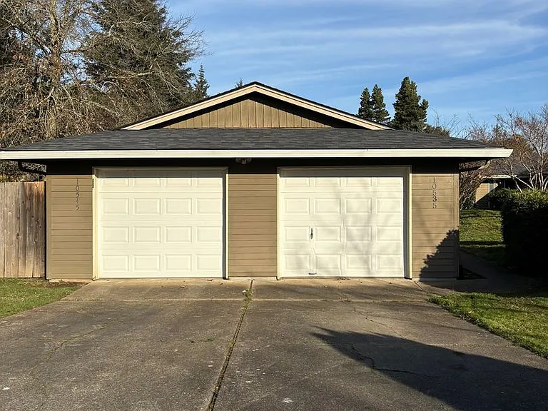 10545 SW Tranquil Way — Photo 2