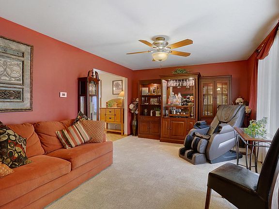 4th image of 8935 Lunar Ave