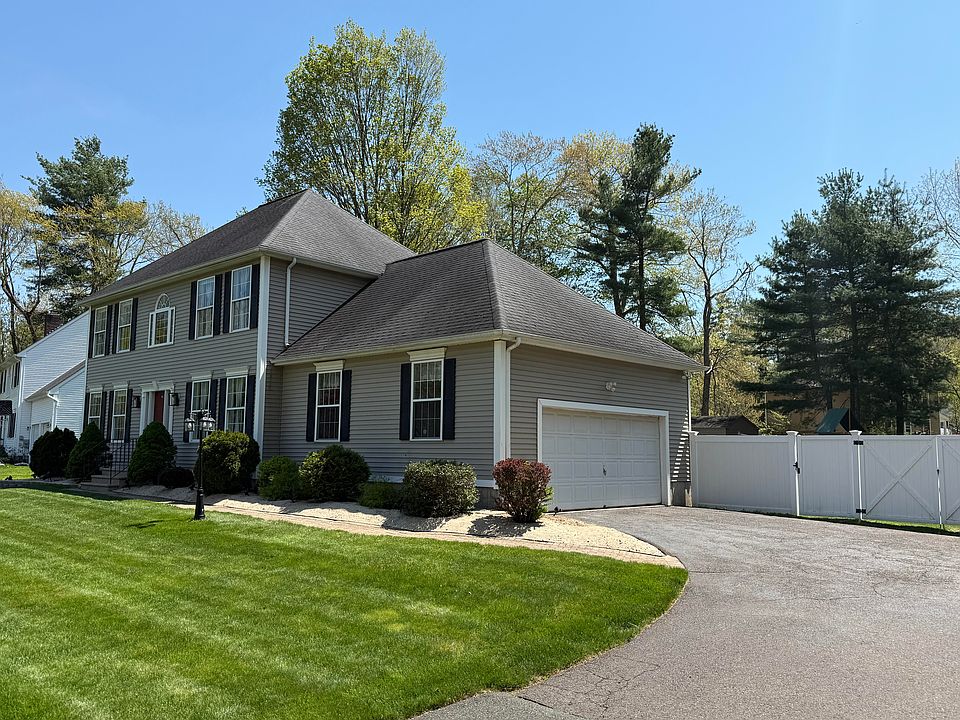 2nd image of 5 Ice Pond Rd