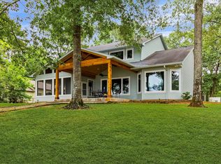 145 Island Dr, Livingston, TX 77351