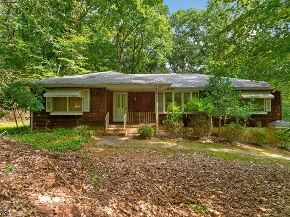 4 Hartpence Rd, Alexandria Twp., NJ 08848