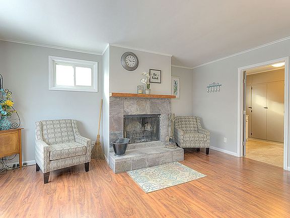 5th image of 1510 Rebecca Dr