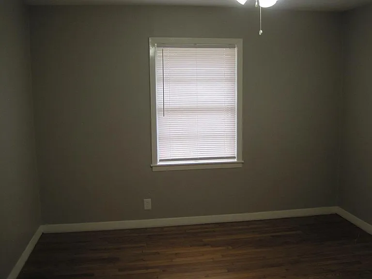 1124 Lawrence St — Photo 15