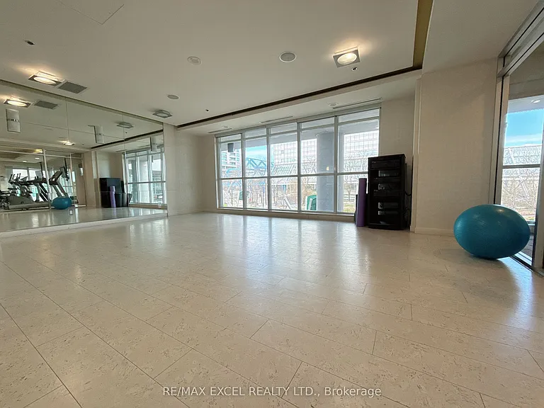 60 Town Centre Ct #1207 — Photo 19
