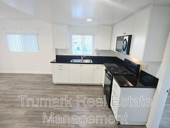 2nd image of 2936 Honolulu Ave #F