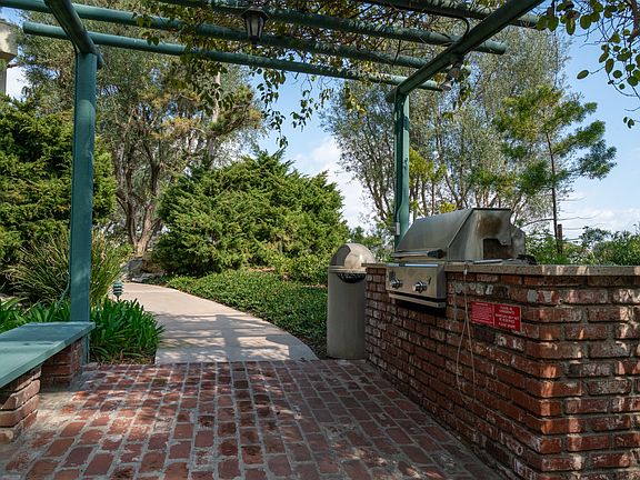 4th image of 448 N Bellflower Blvd Unit 208