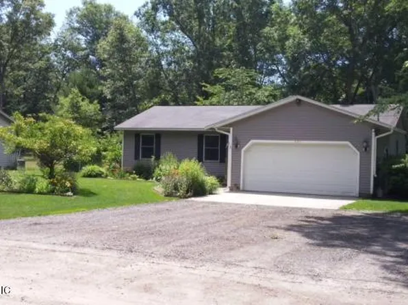 687 W Cedar Rd, Twin Lake, MI 49457