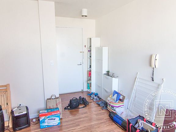 4th image of 60 Henry St APT 11E
