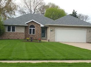 508 8th St, Waunakee, WI 53597