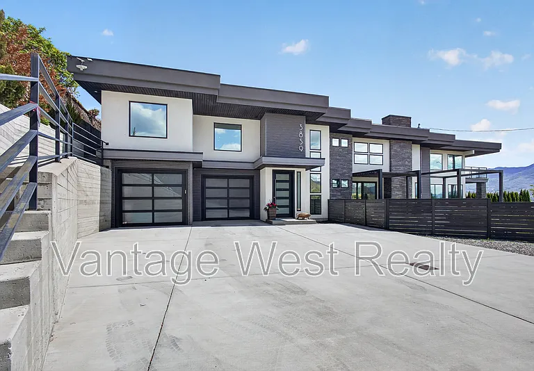 3859 Carrall Rd #1 — Photo 1