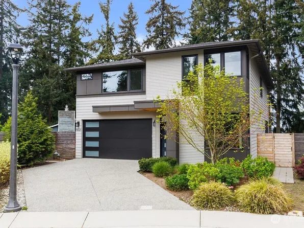 15021 73rd Court NE, Kenmore, WA 98028