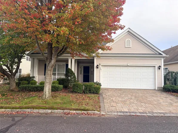 93 Louden Loop, Mount Sinai, NY 11766