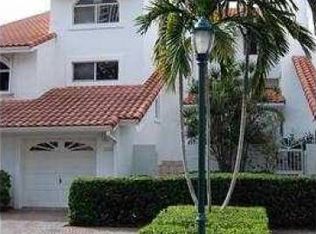 3720 NE 209th Ter, Aventura, FL 33180