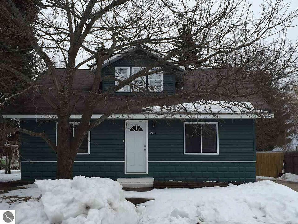 1st image of 223 S Gladwin St