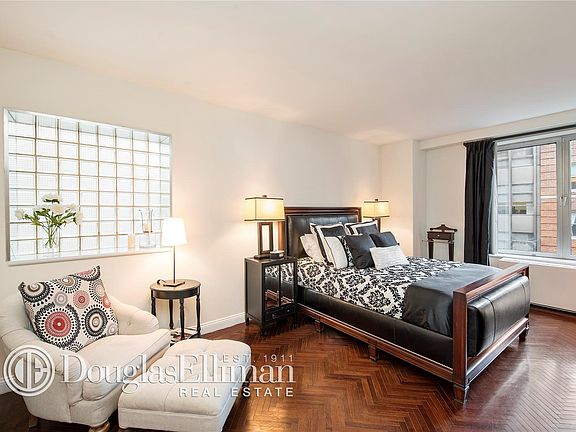4th image of 216-218 E 47th St #5A