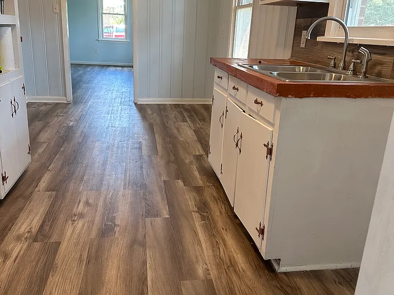 140 E Circle Dr — Photo 5