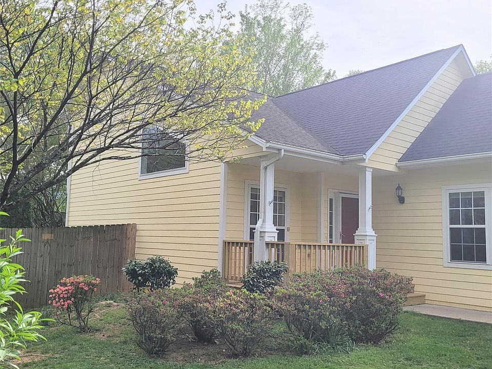 1st image of 35 Cotton Creek Cir