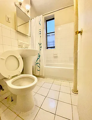 Rented by EastMount Realty LLC | media 7