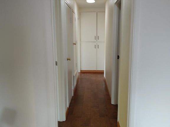 5th image of 2916 Taper Ave