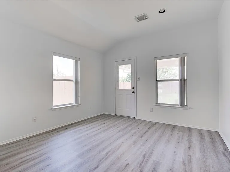 5918 Laramie River Ct — Photo 14