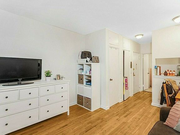 4th image of 442 E 78th St APT 3C