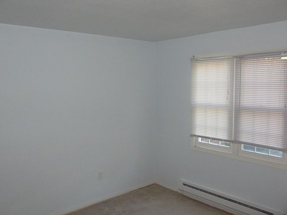 3rd image of 1303 Holly Stream Ct