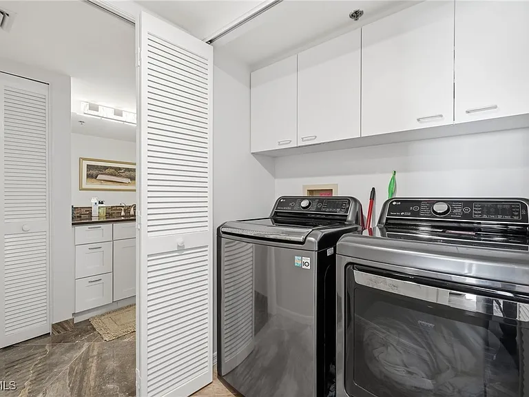 6585 Nicholas Blvd #703 — Photo 36
