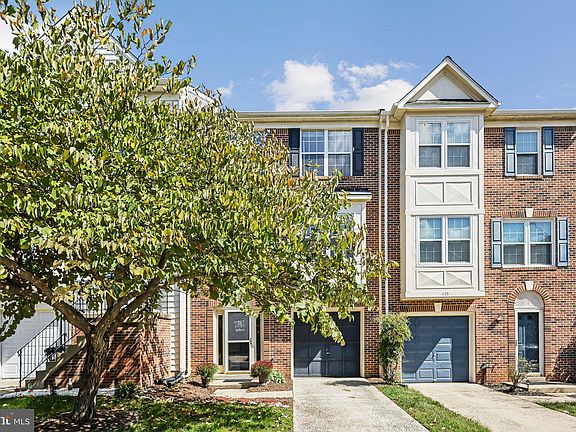 2nd image of 413 W Park Dr