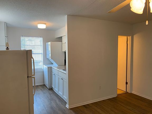 4th image of 105-117 Raspberry St #117A
