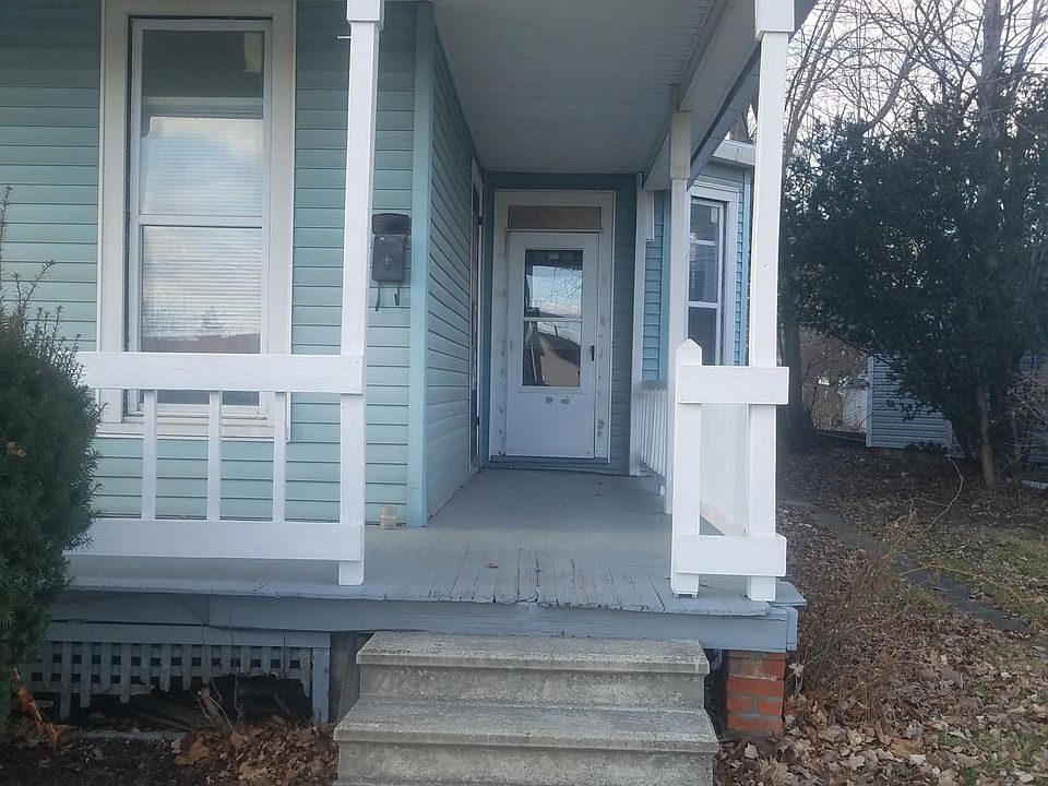1st image of 385 E Perry St