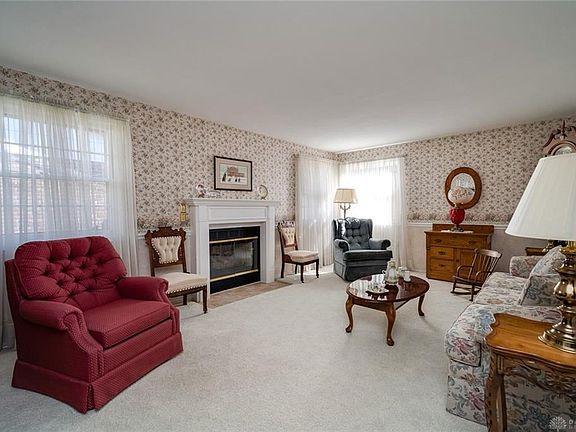 5th image of 106 Villa Dr