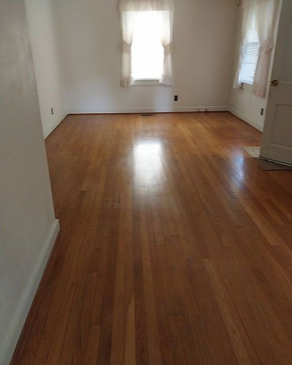2nd image of 1006 Harding Ave