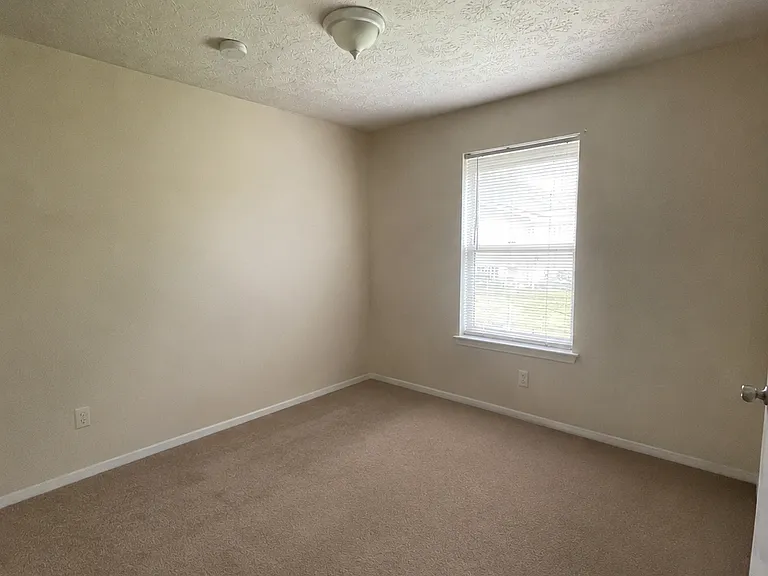 3805 S Valmore Ave — Photo 24