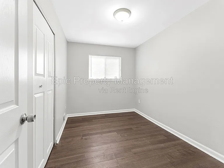 27081 Leroy St — Photo 8