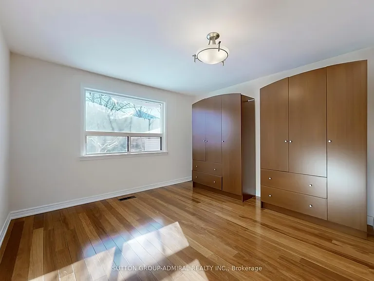 129 Crestwood Rd #UPPER — Photo 19