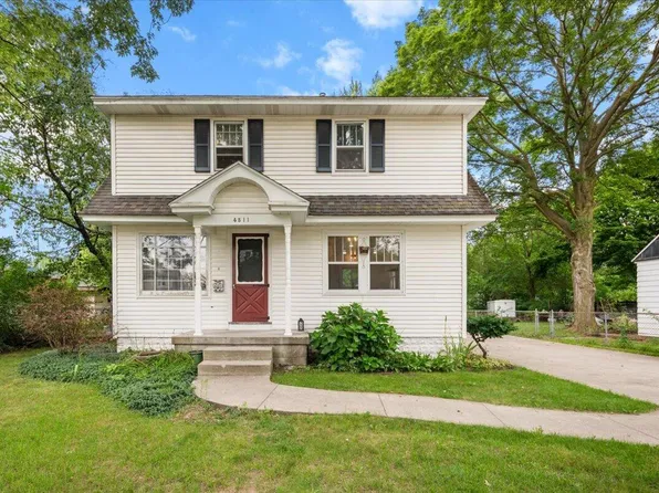 4511 Jefferson Ave SE, Kentwood, MI 49548