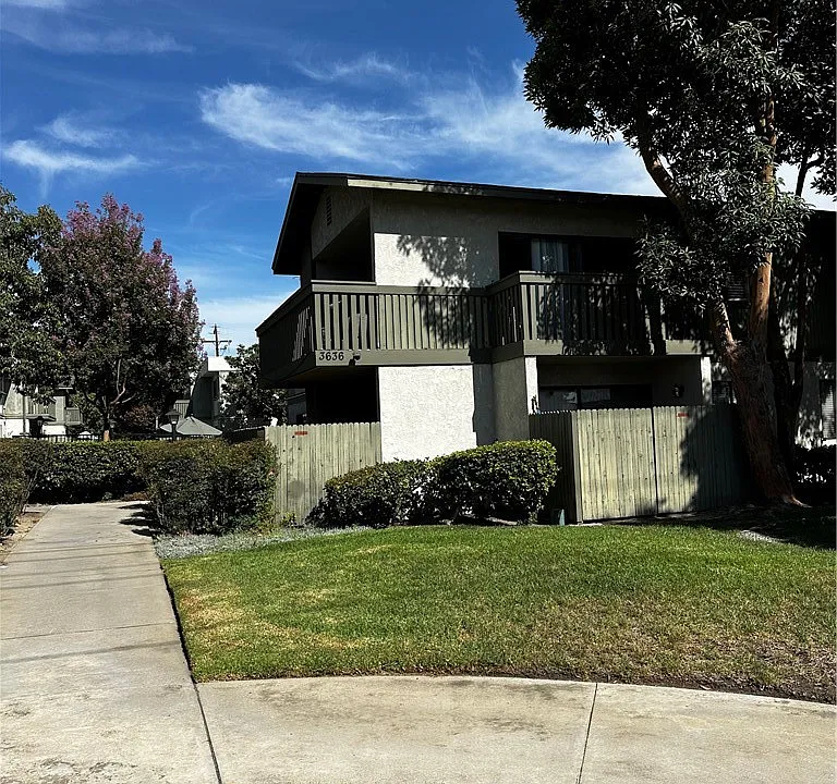 3636 Sumner Ave