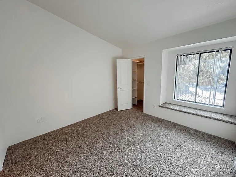 Stone Creek Apartments Beaverton — Photo 81