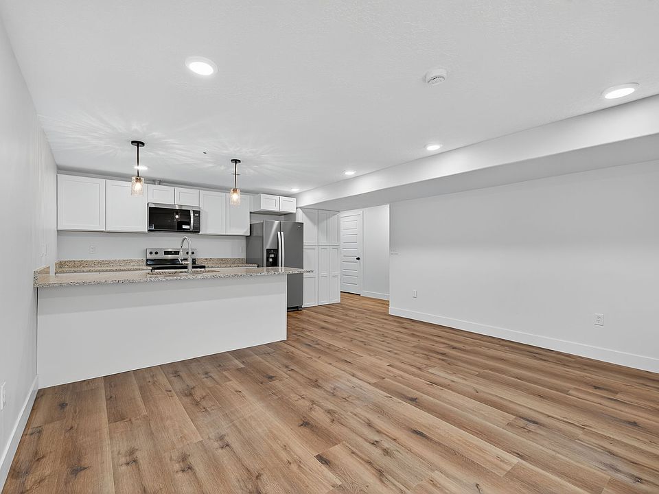kitchen / living area