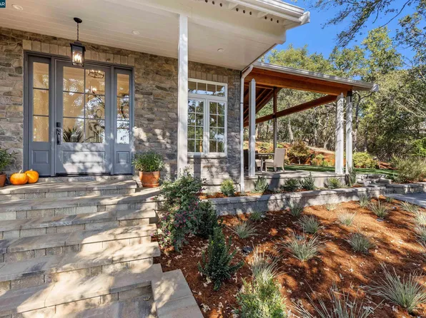 17 Cerro Encantado, Lafayette, CA 94549