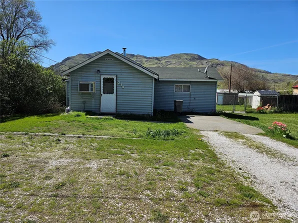 214 Main Street, Oroville, WA 98844