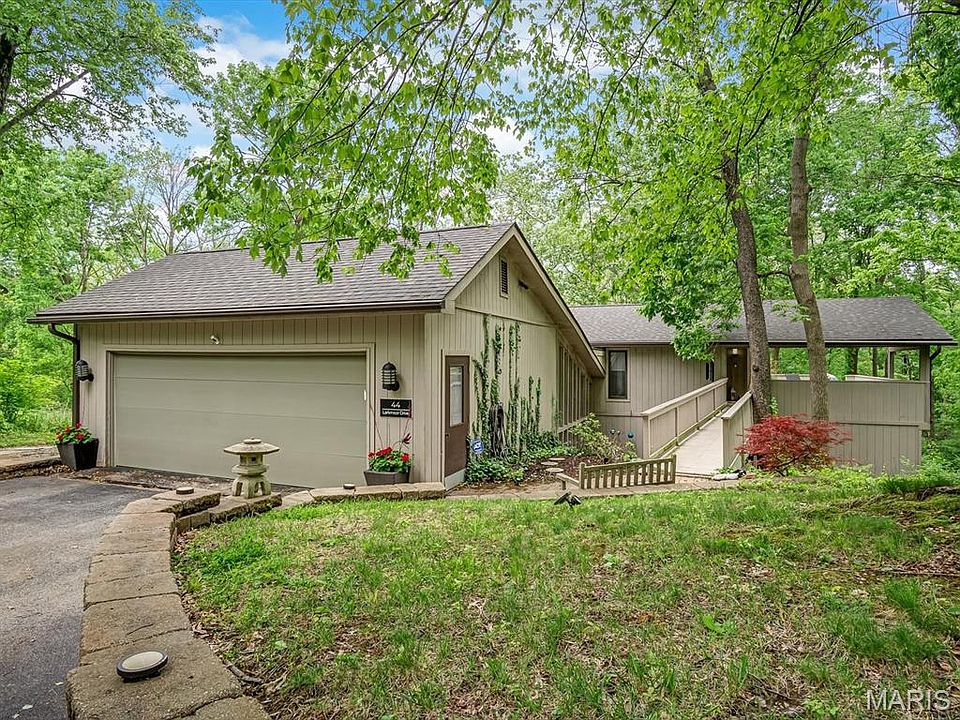 1st image of 44 Larkmoor Dr