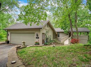 44 Larkmoor Dr, Glen Carbon, IL 62034