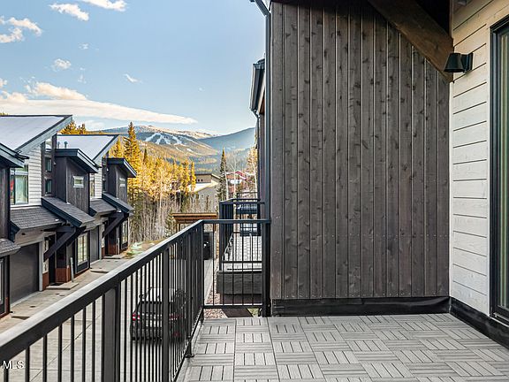 2nd image of 372 LAKE Trail
