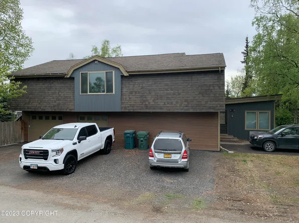 5425 Cope St, Anchorage, AK 99518