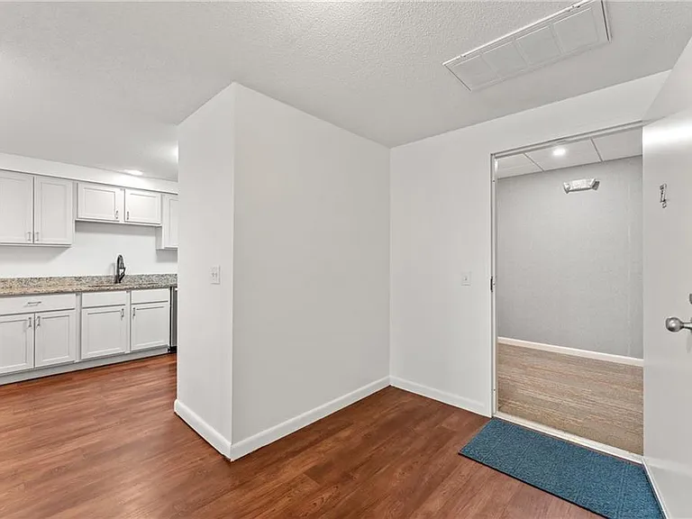 30 Argyle Ave #206 — Photo 8