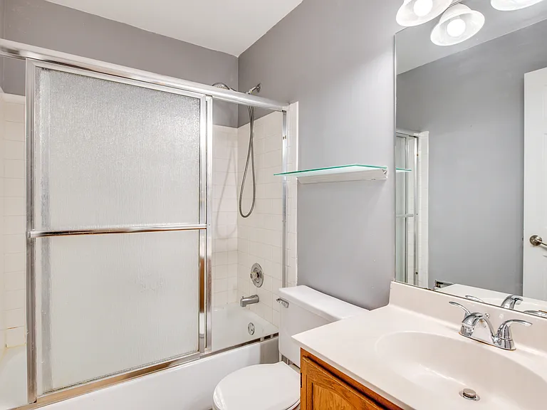 1829 Quaker Hollow Ln #1829 — Photo 16
