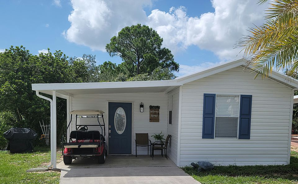 1st image of 20 Hidden Harbor Ln