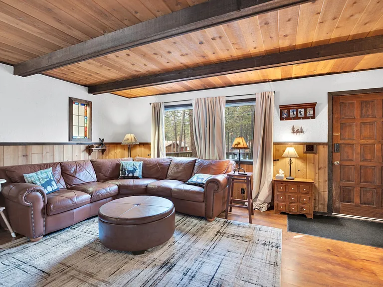 526 W Aeroplane Blvd — Photo 4